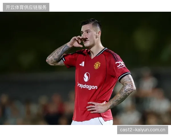 莱比锡高中锋战术奏效，谢什科替补登场利用身高优势砸开曼联球门